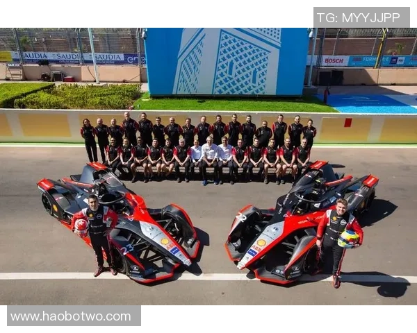 西安网球队在世界锦标赛积分榜上以66分稳居第一名展现强劲实力 西安网球队在世界锦标赛积分榜上以66分稳居第一名展现强劲实力